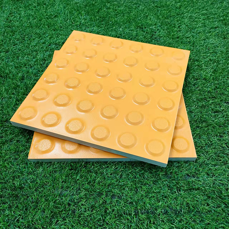 誰(shuí)家便宜我就買(mǎi)誰(shuí)的？盲道磚廠家經(jīng)常聽(tīng)到的一句話